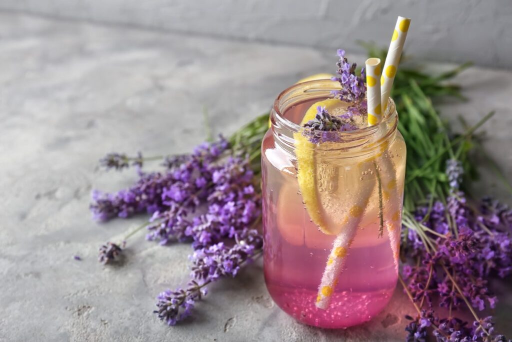 Limonata al gusto di lavanda